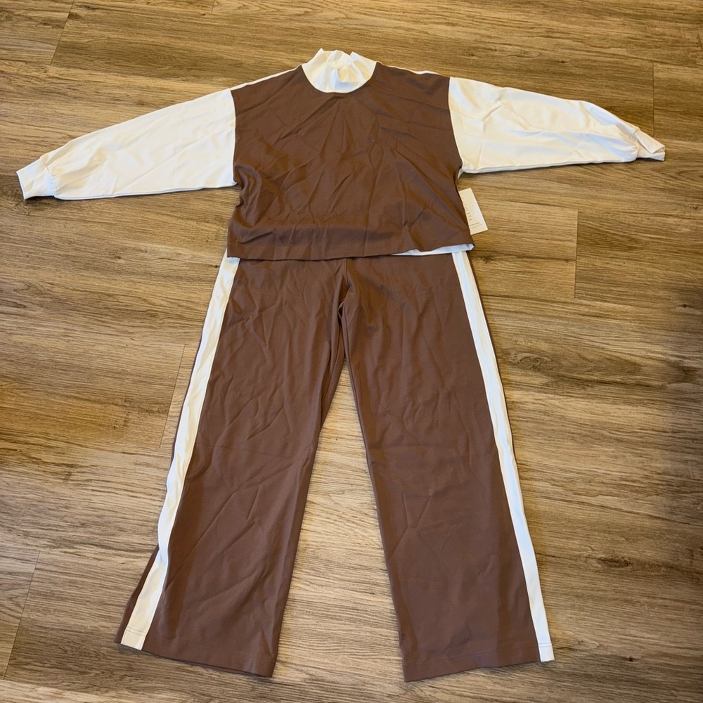 Athleta Women's Brown and Cream Track Suit Set